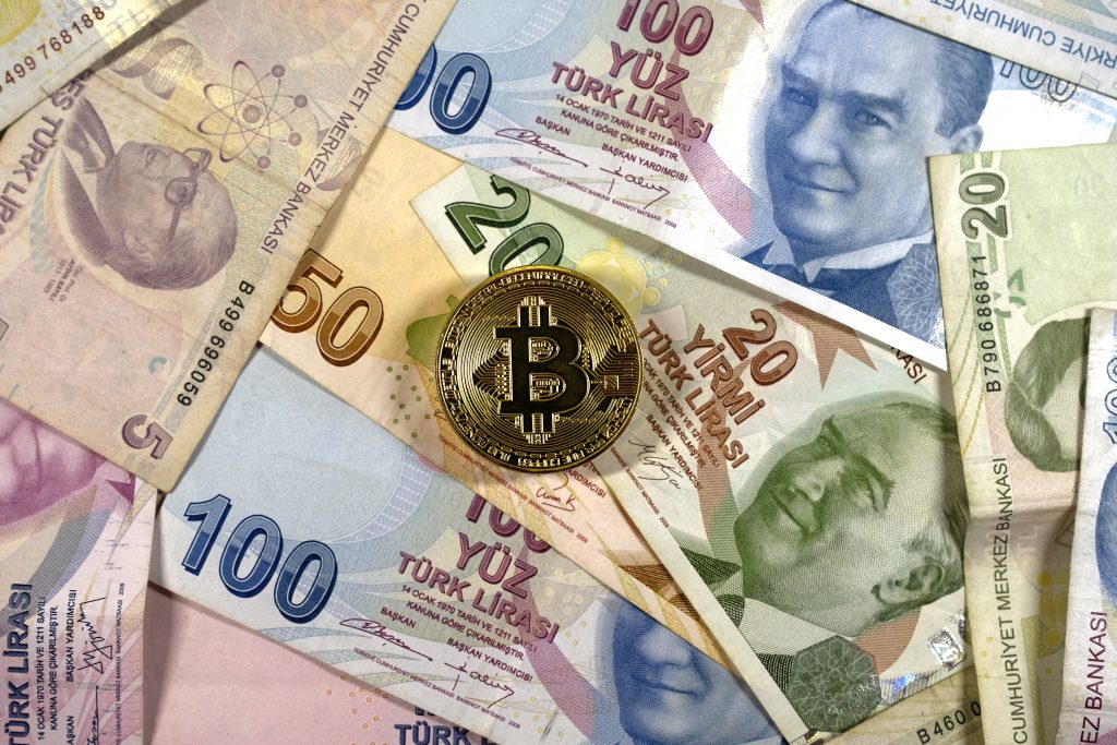 Turkish lira had a fall of 14%, Bitcoin as solution?